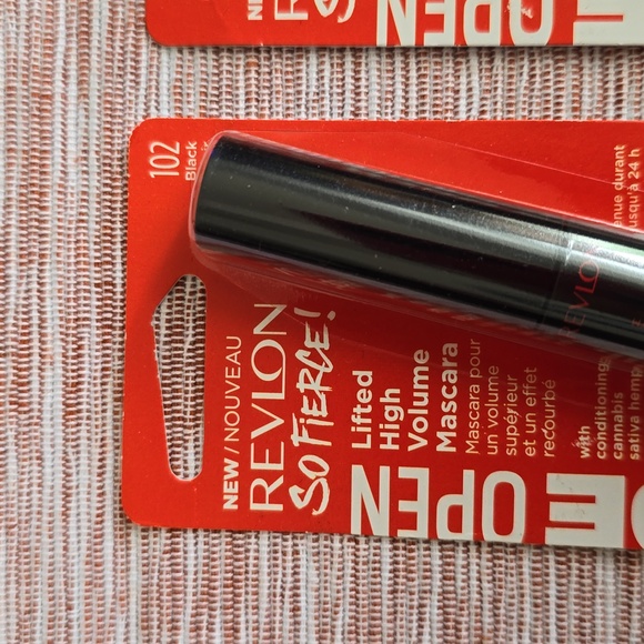 3 REVLON BRAND WOMENS BLACK & BLACK BROWN "SO FIRECE" HIGH VOLUME MASCARA BUNDLE - Picture 2 of 10